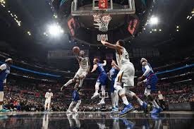 科尔谈库里复出:感觉回到正轨 这就是他的影响力